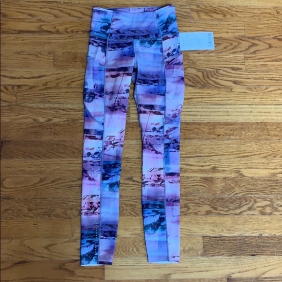 Lululemon Fast and Free 7/8 tights - Picture 4 of 7